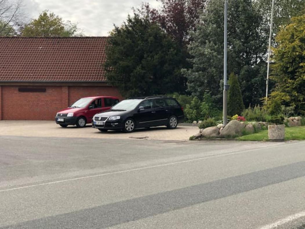 Grosszuegiges Reetdachhaus An Der Nordsee Langenhorn Exterior foto